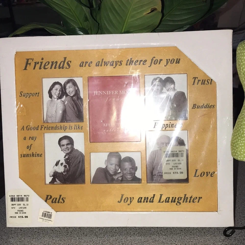 NWT Friends Photo Frame by Macys